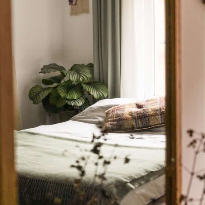 sustainable home décor ideas bedroom