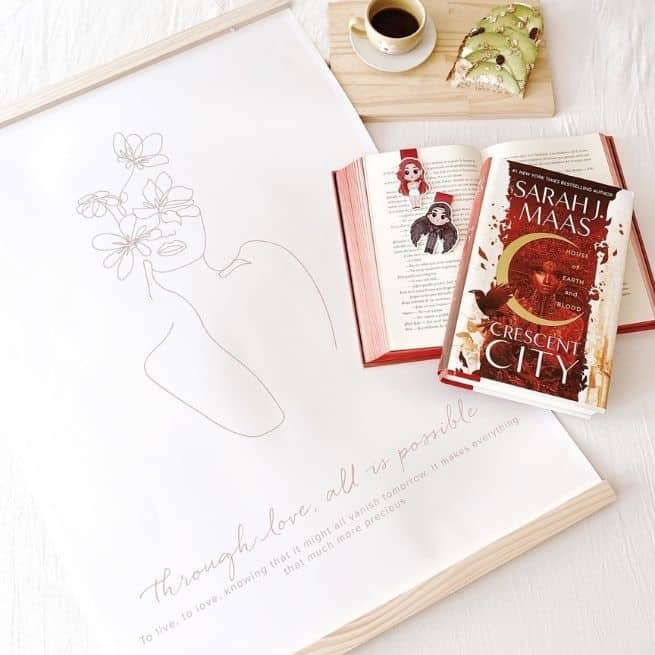 feminine line art books