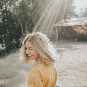 blonde-girl-sunshine